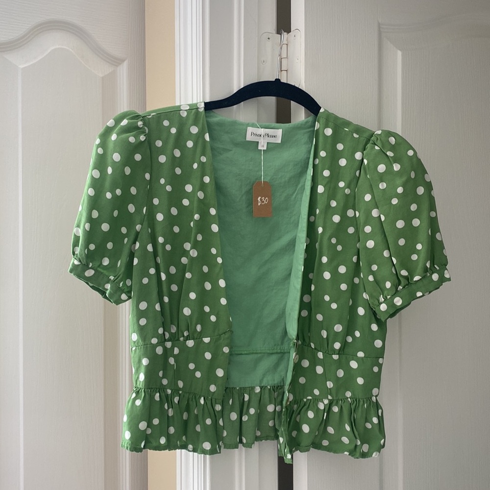 Privacy please green top like new - Picture 2 of 2